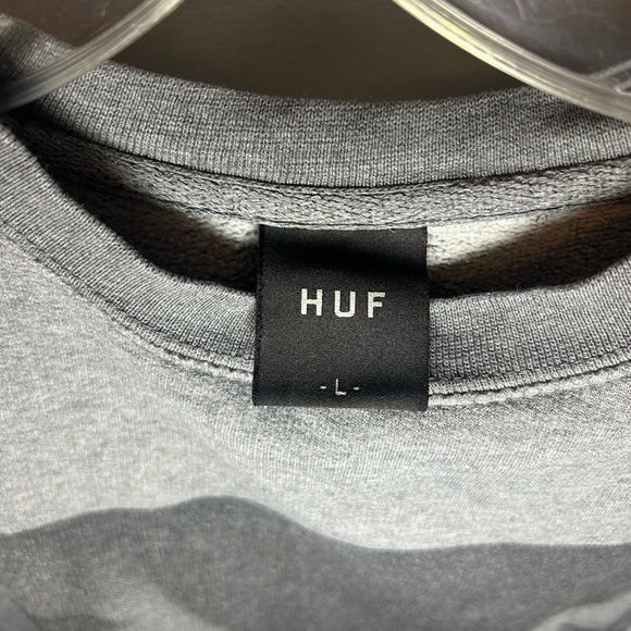 HUF Worldwide "french kiss" crewneck sweater - Picture 3 of 10